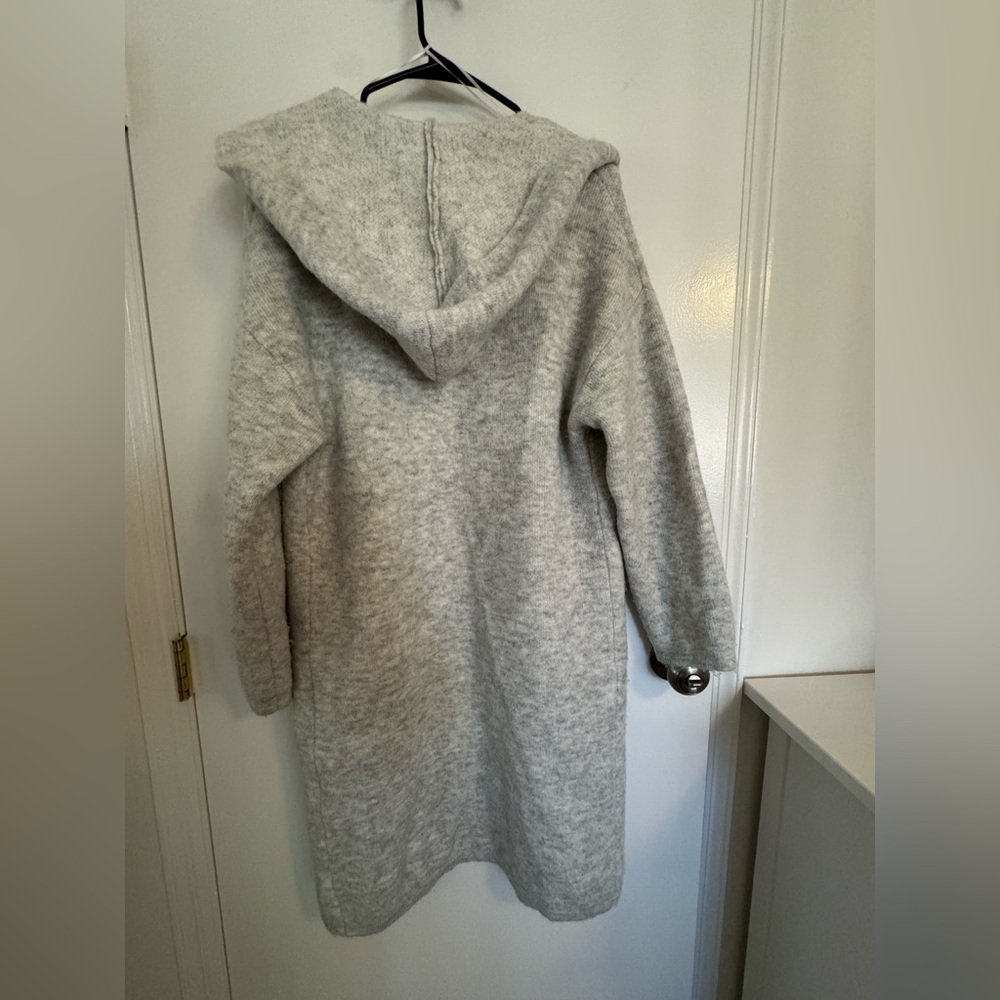 Cozy Gray Hooded Sweatshirt for Women